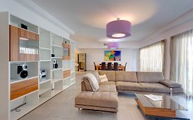 Seaview Apartment In Fort Cambridge, Sliema