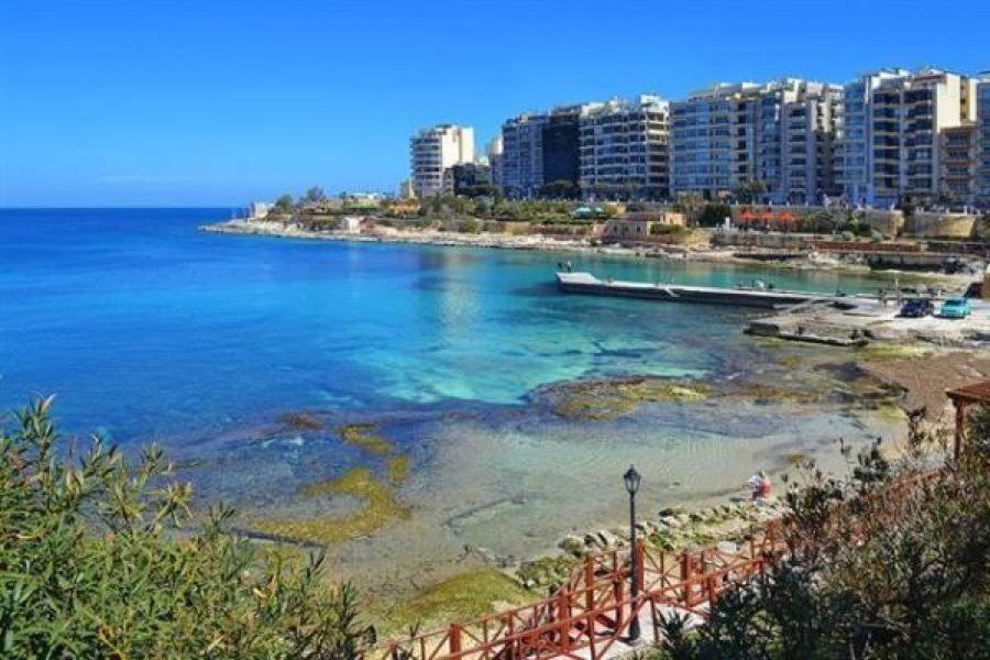 Seaview Apartment In Fort Cambridge, Sliema Extérieur photo