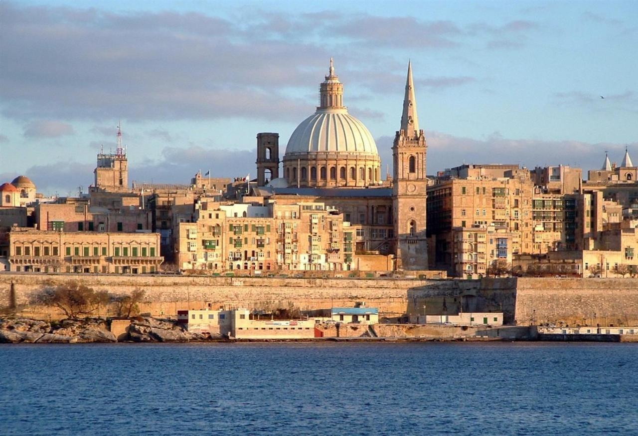 Seaview Apartment In Fort Cambridge, Sliema Extérieur photo