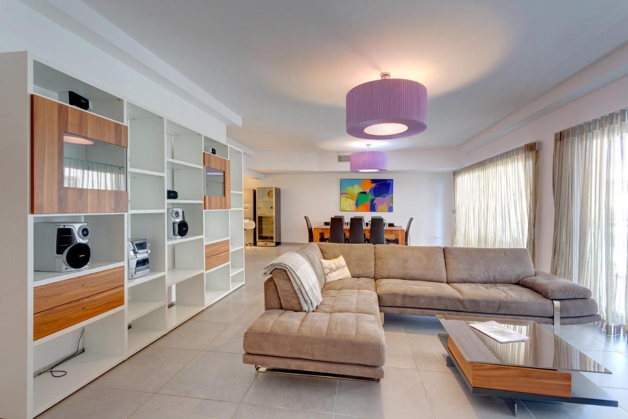 Seaview Apartment In Fort Cambridge, Sliema Extérieur photo